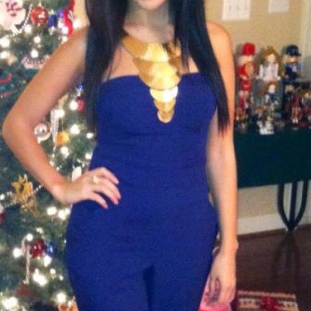 Statement Necklace - Picture 3 of 5